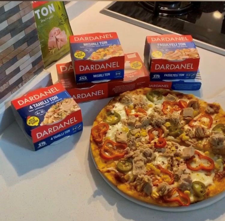 Dardanel Tuna Salad Corn Pizza