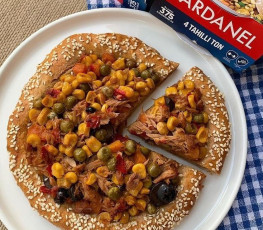 Dardanel Tuna Salad with Corn and Sesame-Crusted Pizza